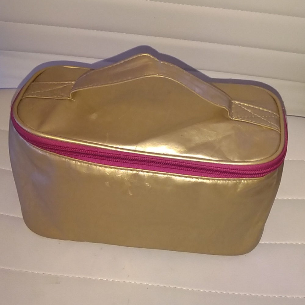 Makeup bag